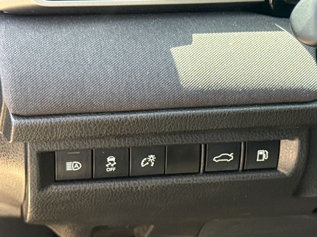 Used 2025  Toyota LE image 20