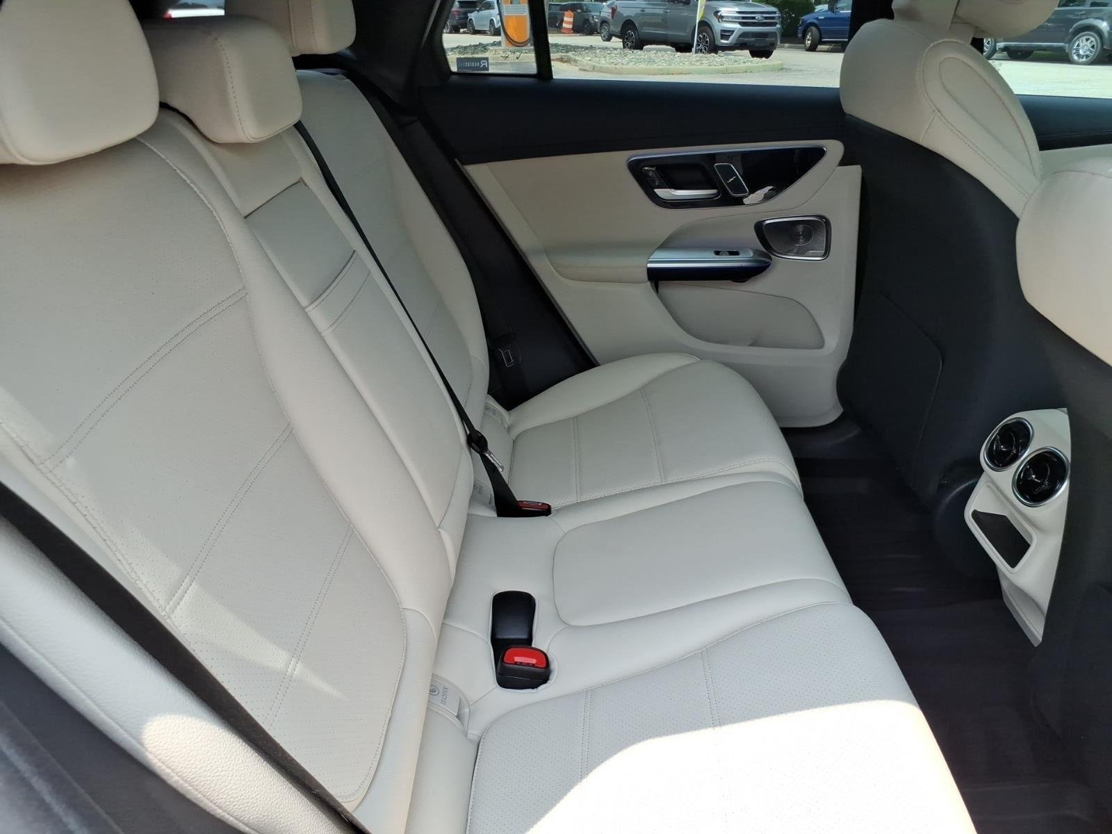 Used 2023 POLAR WHITE MERCEDES-BENZ  image 25