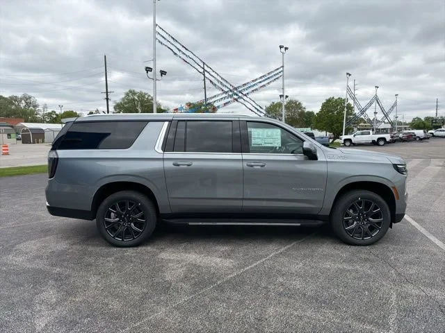 New 2026 Sterling Gray Metallic Chevrolet High Country image 17
