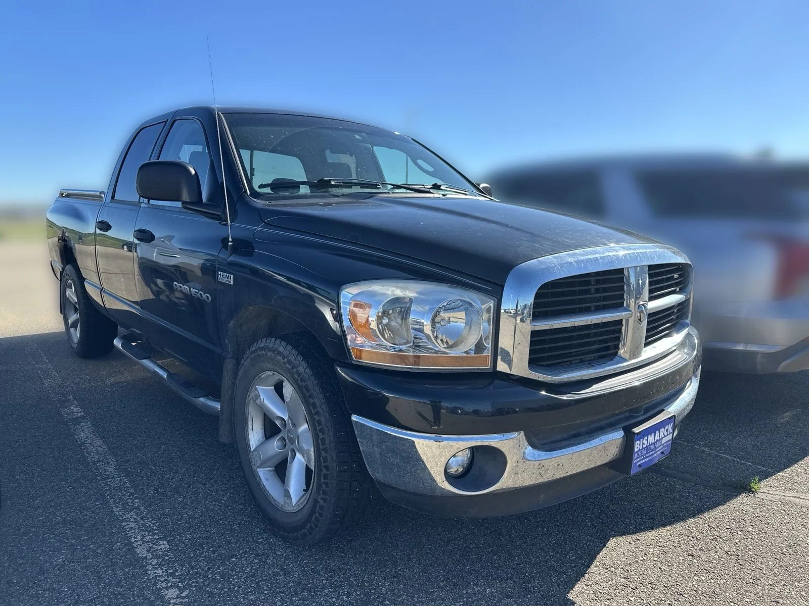 Used 2006 Black Dodge SLT image 2