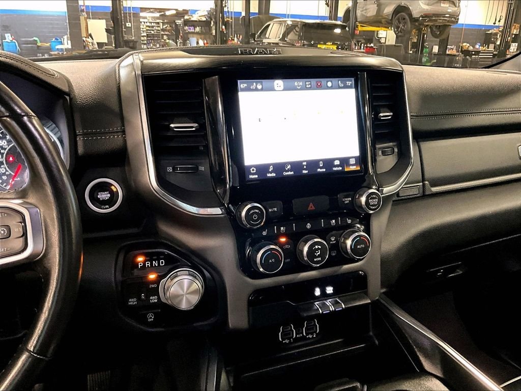Used 2024 Silver Ram Laramie image 18