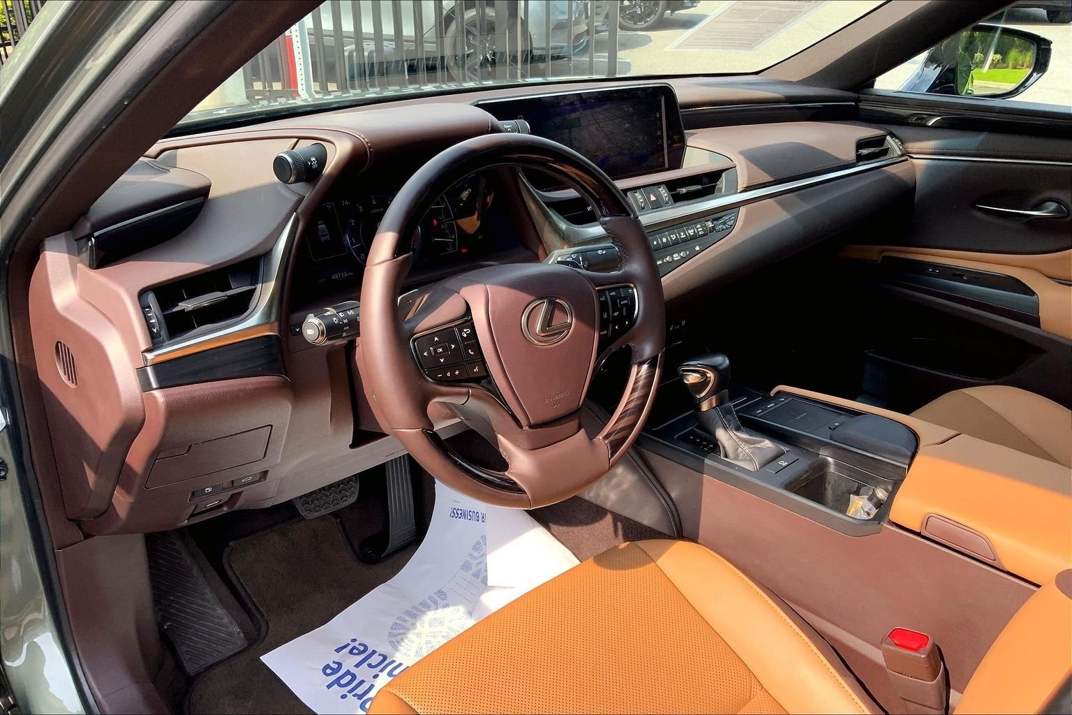 Used 2021 Green Lexus 350 image 16
