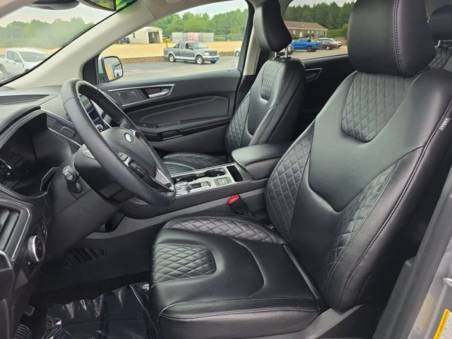 Used 2024 Silver Ford Titanium image 16