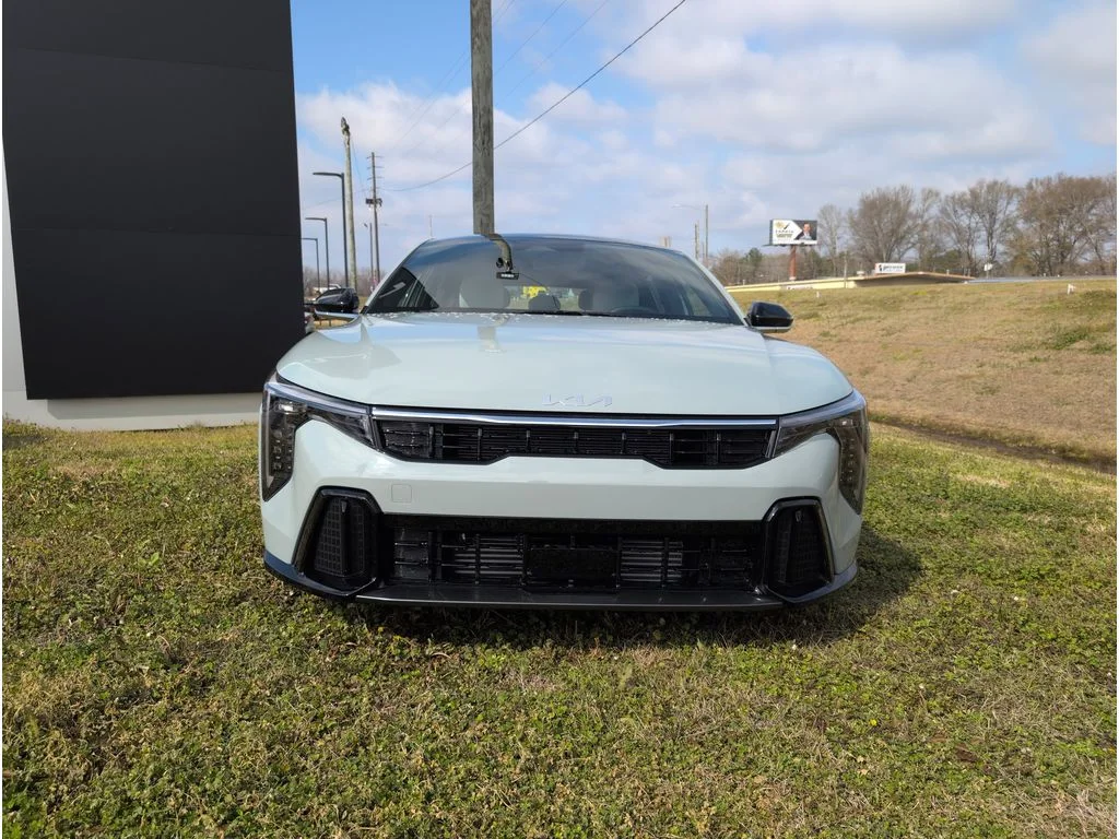 2026 Kia K4 GT-Line Turbo - Photo 8