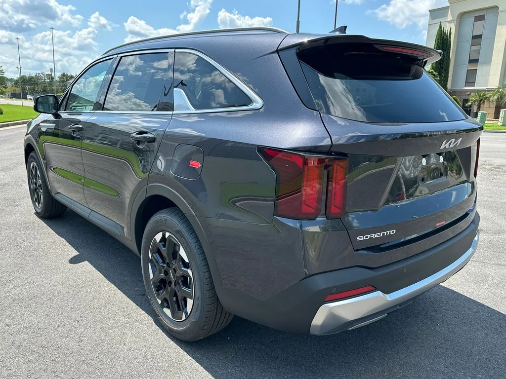 New 2026 Gray Kia S image 5