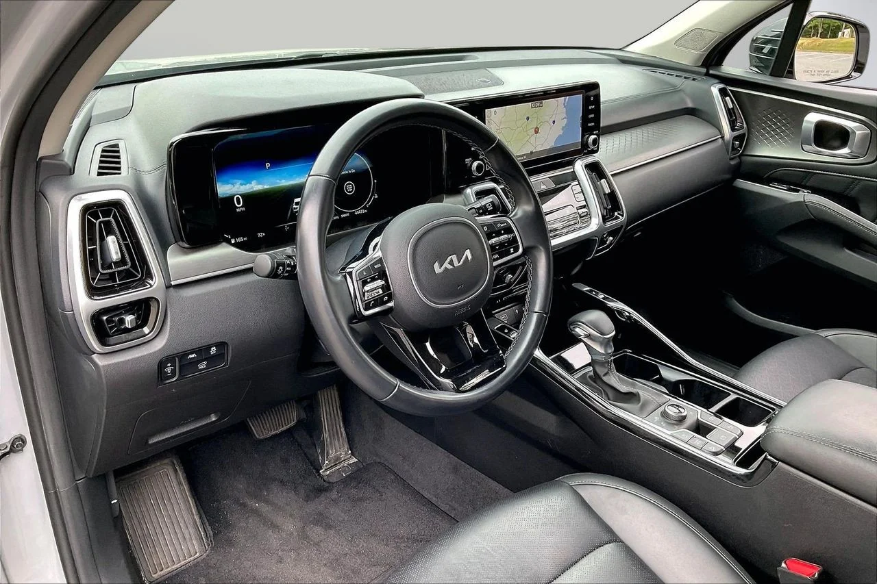 Used 2023 Gray Kia SX image 21