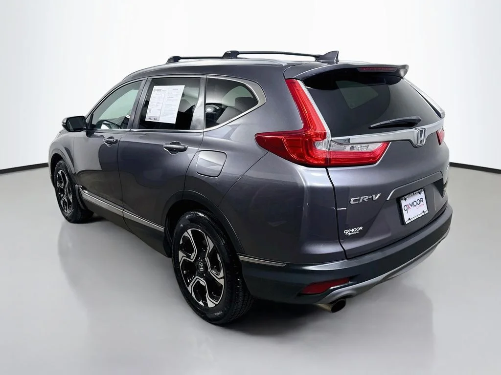 Used 2019 Modern Steel Metallic Honda Touring image 5