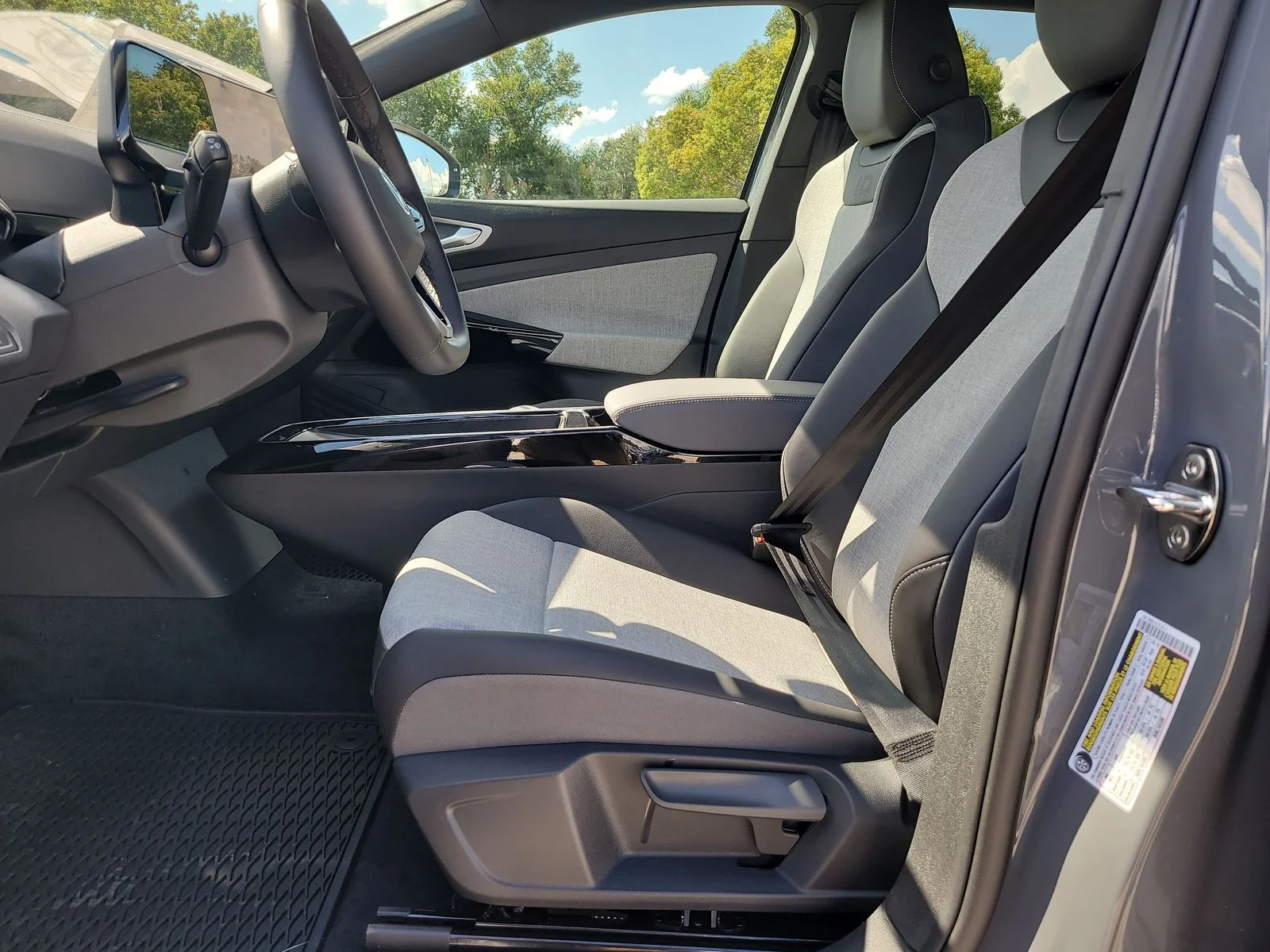 2025 Volkswagen ID.4 PRO - Photo 18