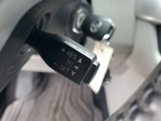 Used 2016 Blizzard Pearl Toyota LE Plus image 13