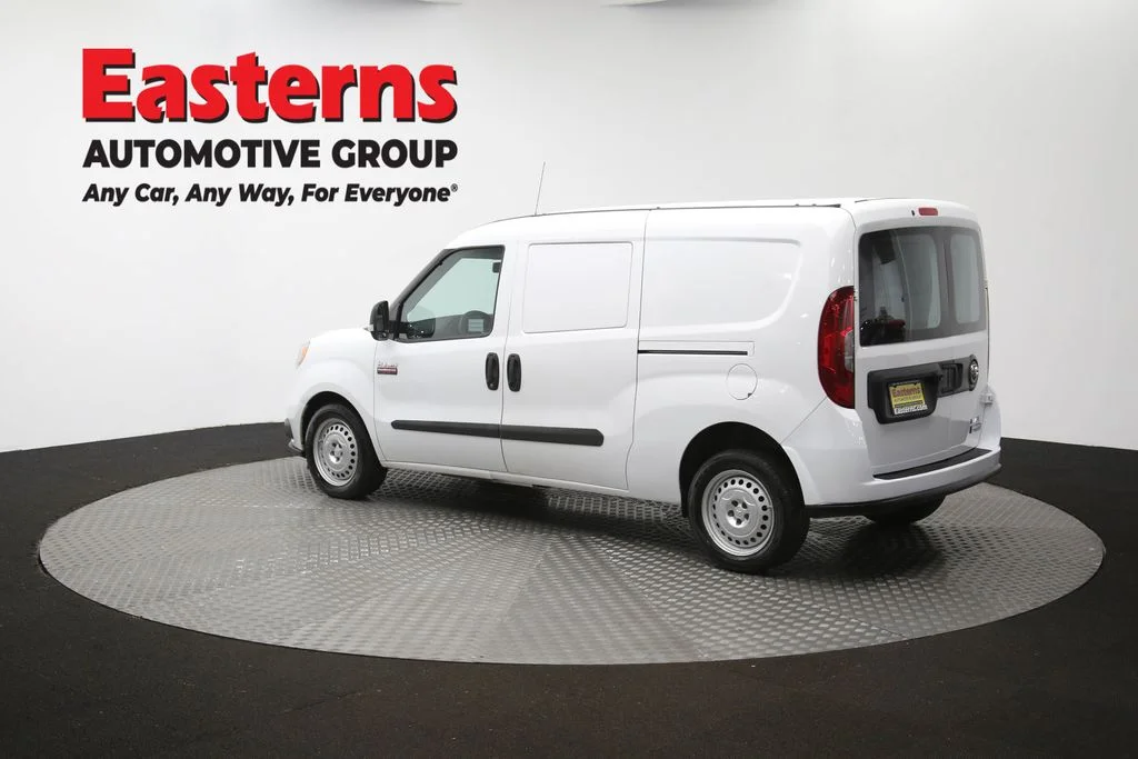 Used 2022 White Ram Base image 60