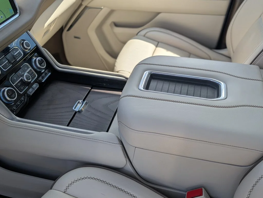 Used 2023 Green GMC Denali image 30