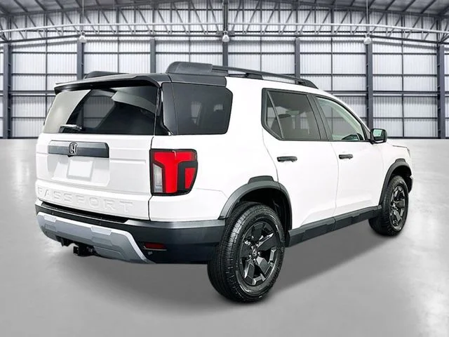 New 2026 Platinum White Pearl Honda RTL Towing image 4