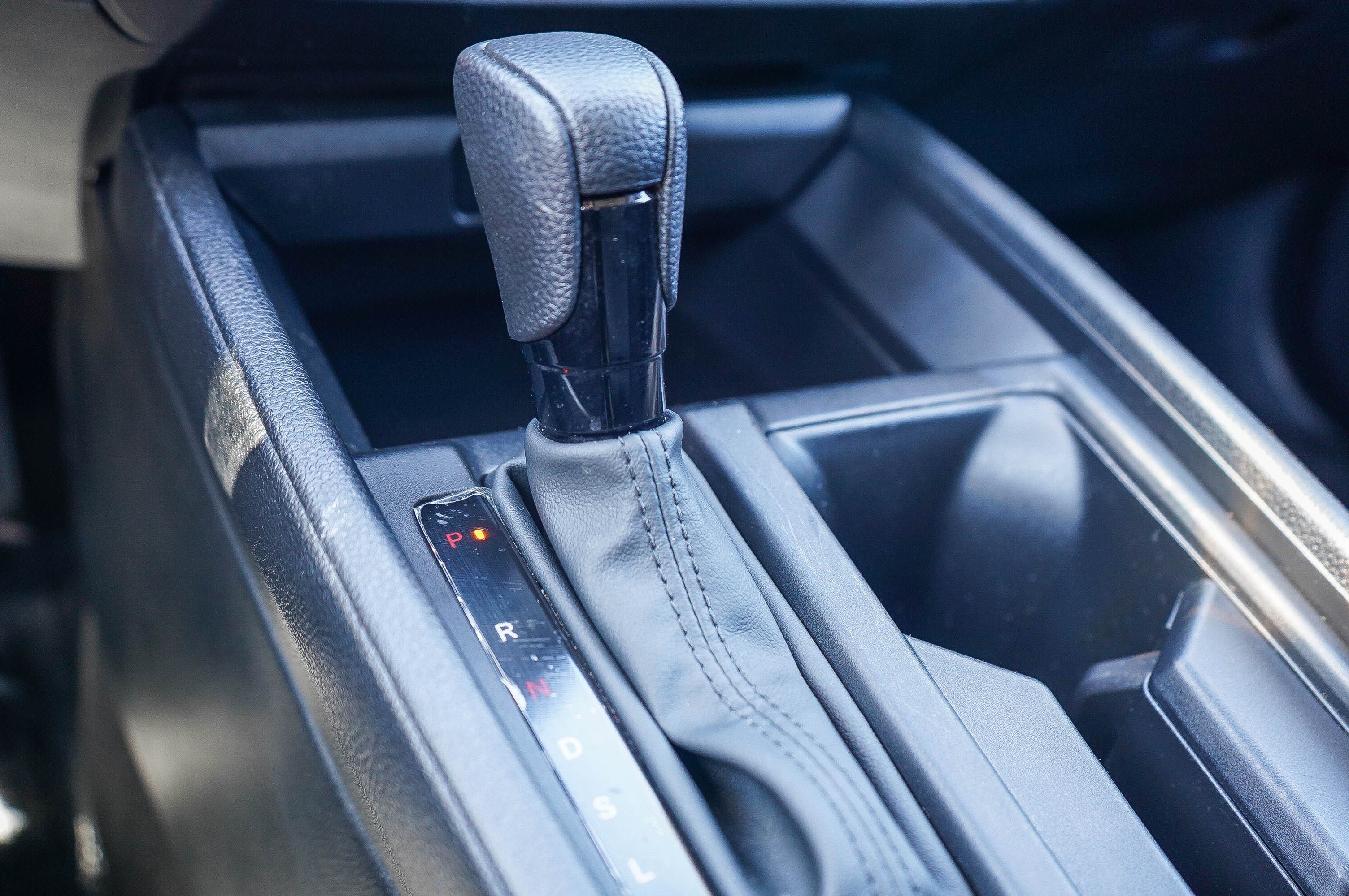 Used 2025 Meteorite Gray Metallic Honda SE image 23