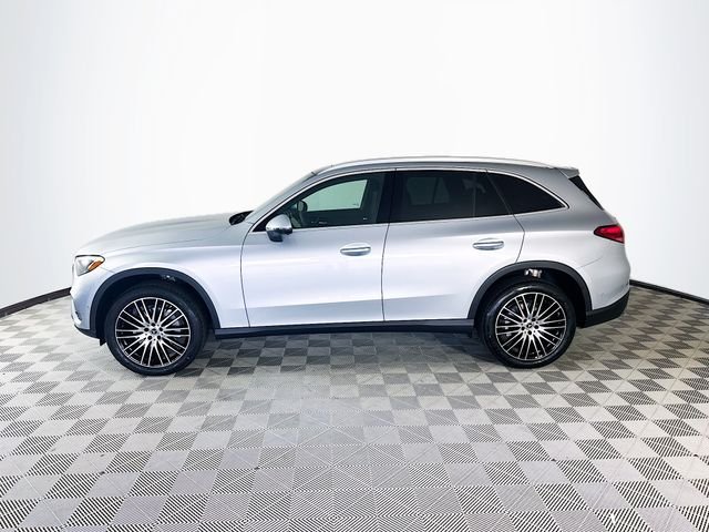 New 2026 Cirrus Silver Metallic Mercedes-Benz GLC 300 image 4