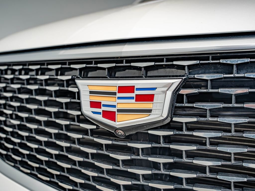 Used 2025 Crystal White Tricoat Cadillac Premium Luxury image 12