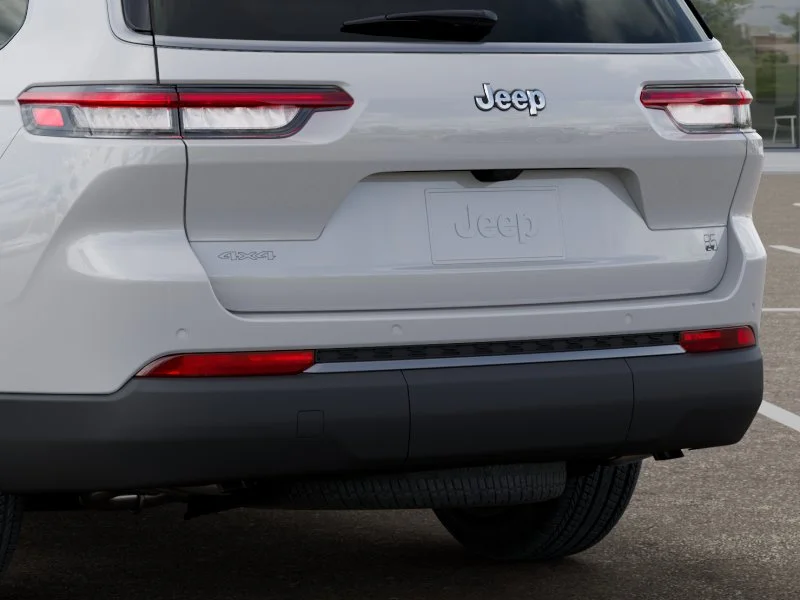 New 2026 Bright White Clear-Coat Exterior Paint Jeep  image 41