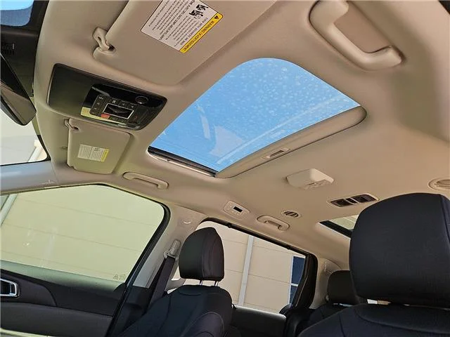 New 2026 Ceramic Silver KIA SX Passenger image 17