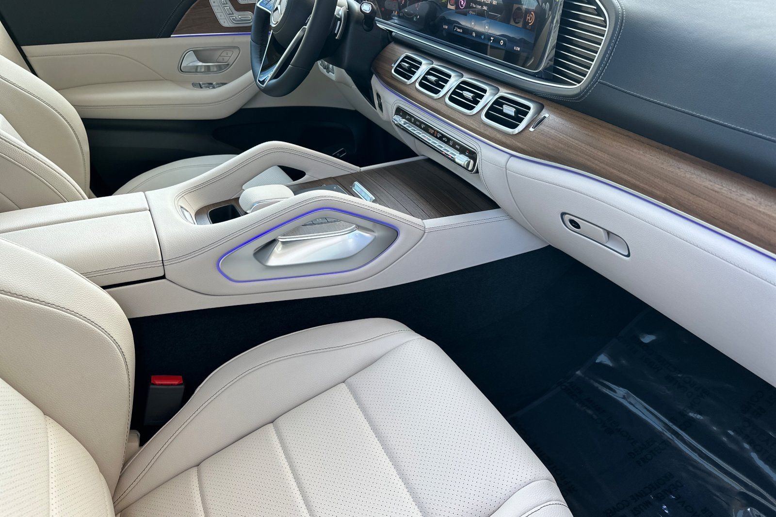 New 2026 White Mercedes-Benz GLE 450 image 16