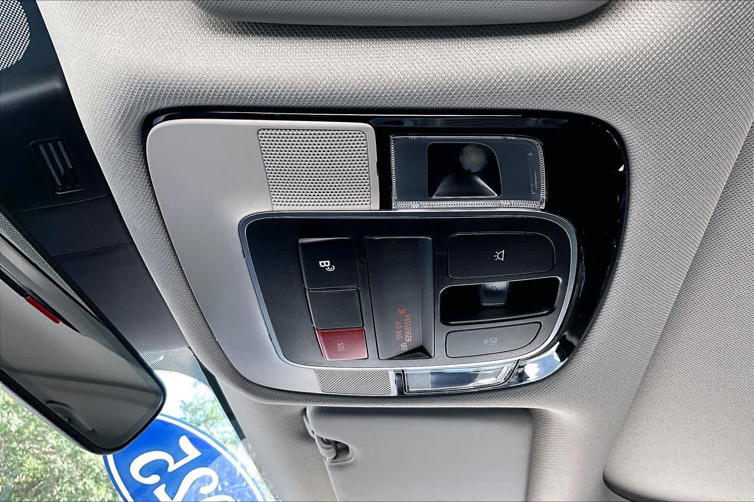 Used 2025 Amazon Gray Hyundai Limited image 32