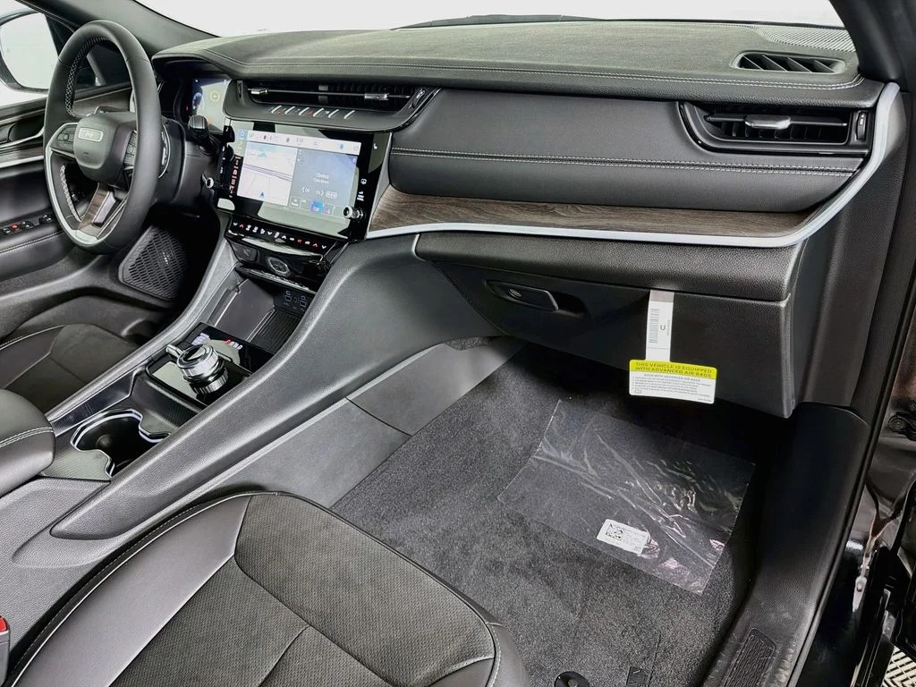 New 2027 Black Jeep Altitude image 29
