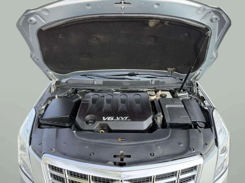 Used 2017 Silver Cadillac Luxury image 32