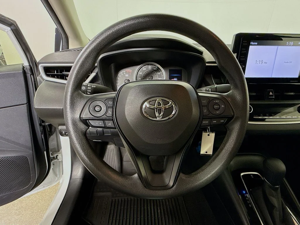 Certified Used 2022 Wind Chill Pearl Toyota LE image 11