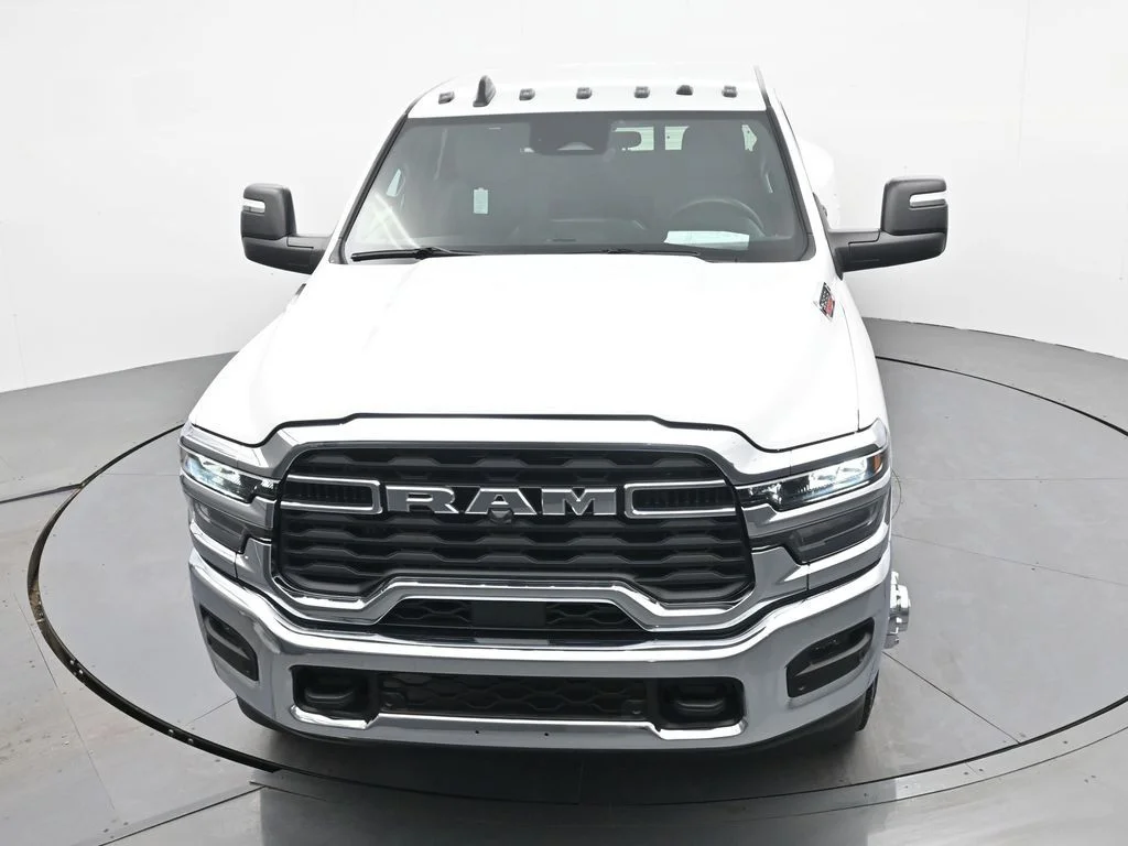 New 2026 Bright White Clear-Coat Exterior Paint RAM Tradesman image 22