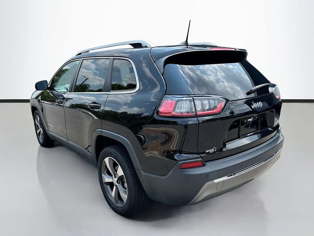 Used 2020 Diamond Black Jeep Limited image 5