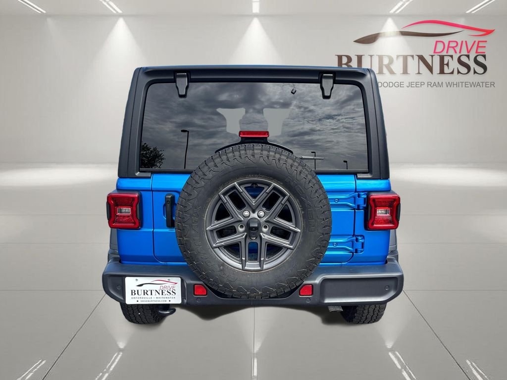 Used 2024 Blue Jeep Sport S image 7