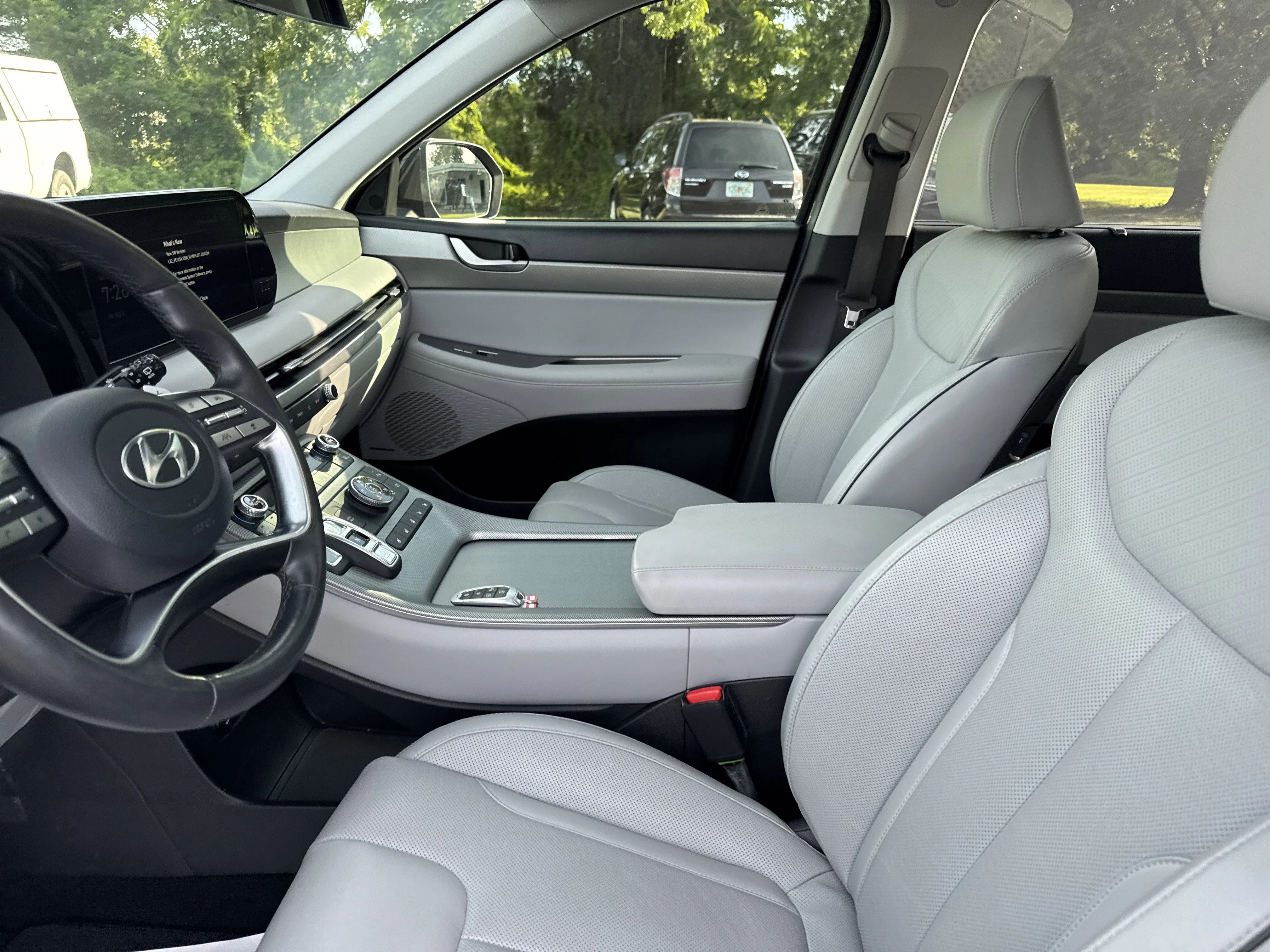 Used 2023 Moonlight Cloud Hyundai SEL image 13