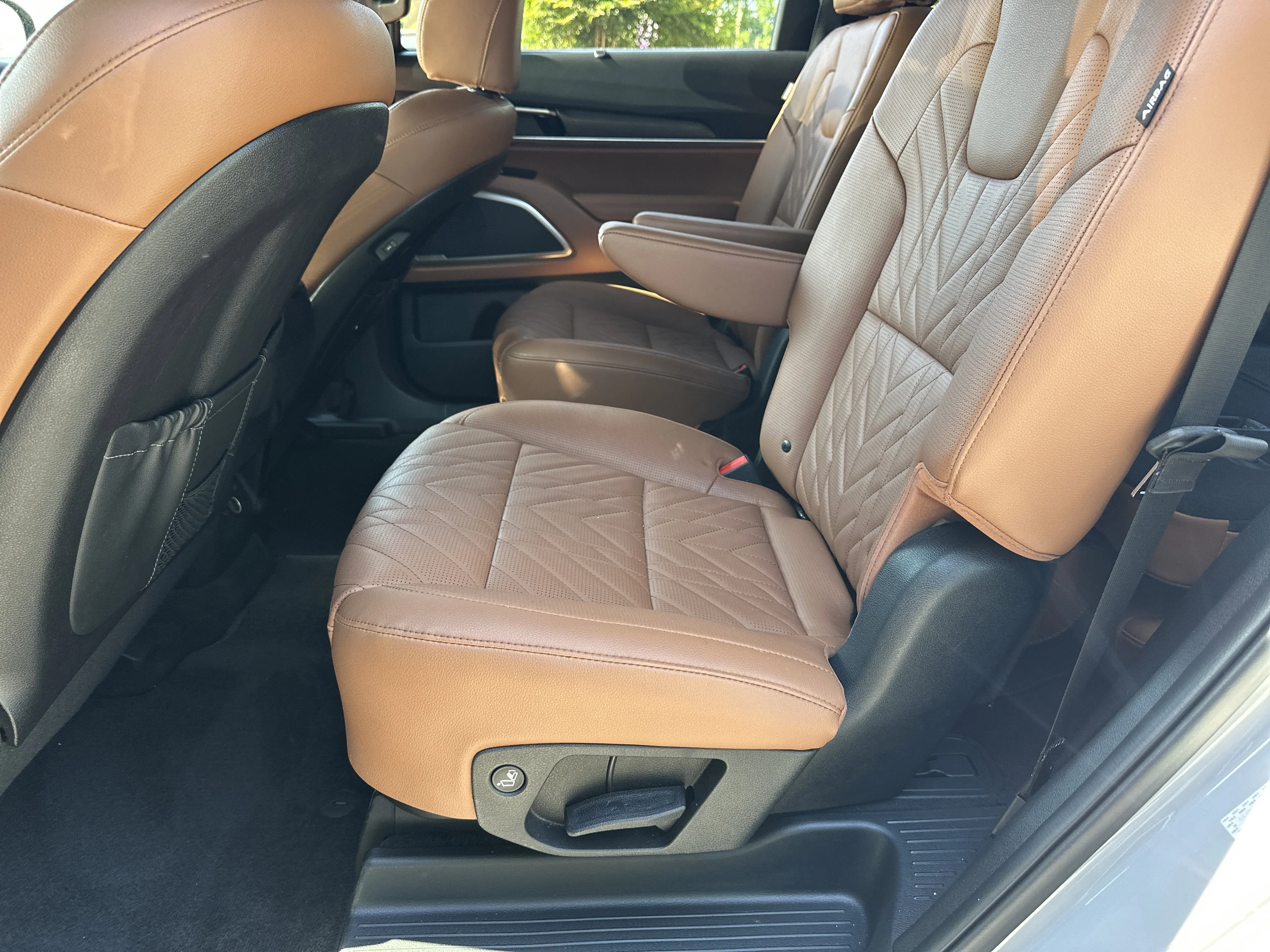 Certified Used 2023 Wolf Gray Kia EX X-Line image 26