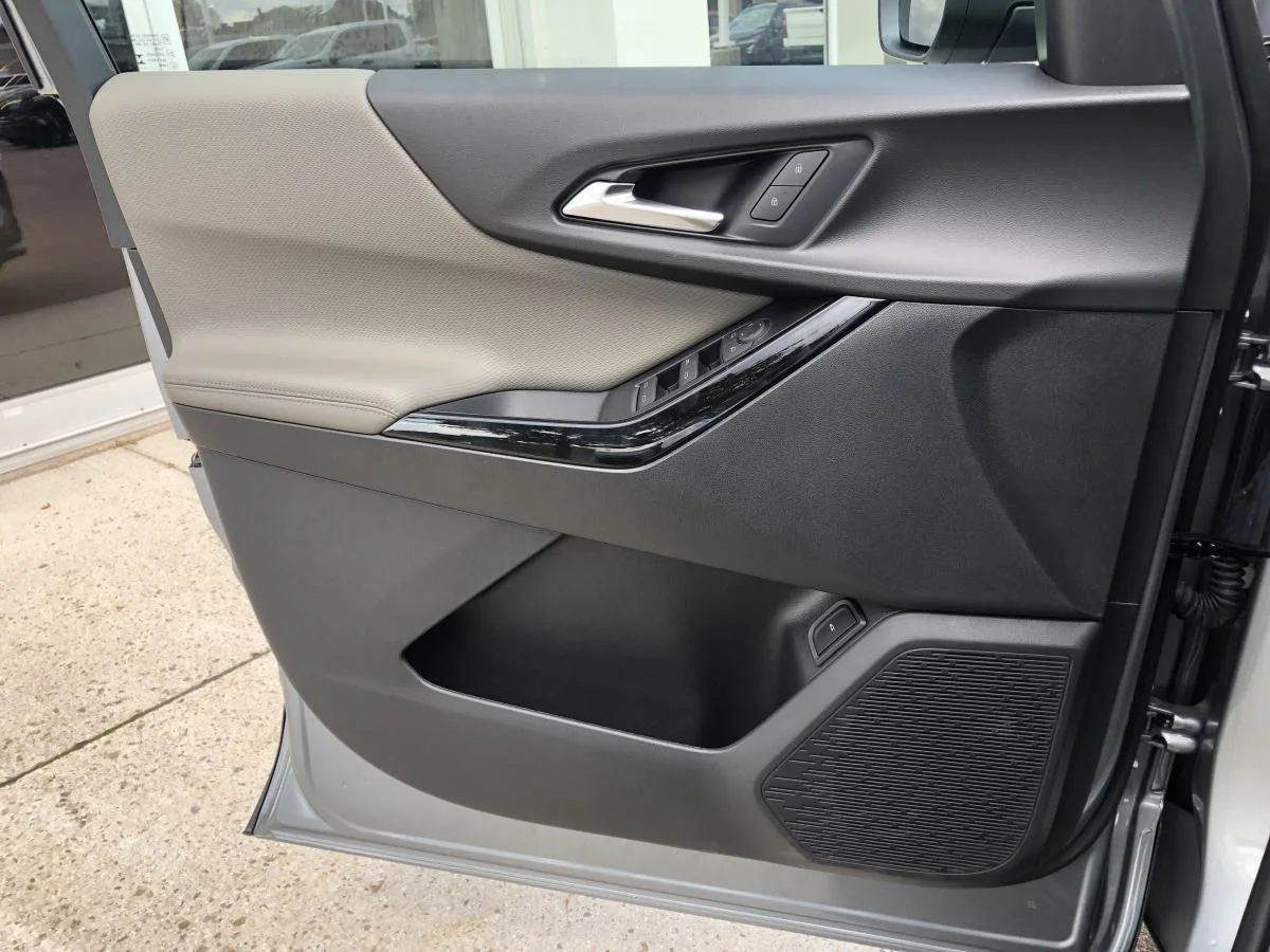 New 2027 Grey Chevrolet Awd 4dr Lt 2lt image 19