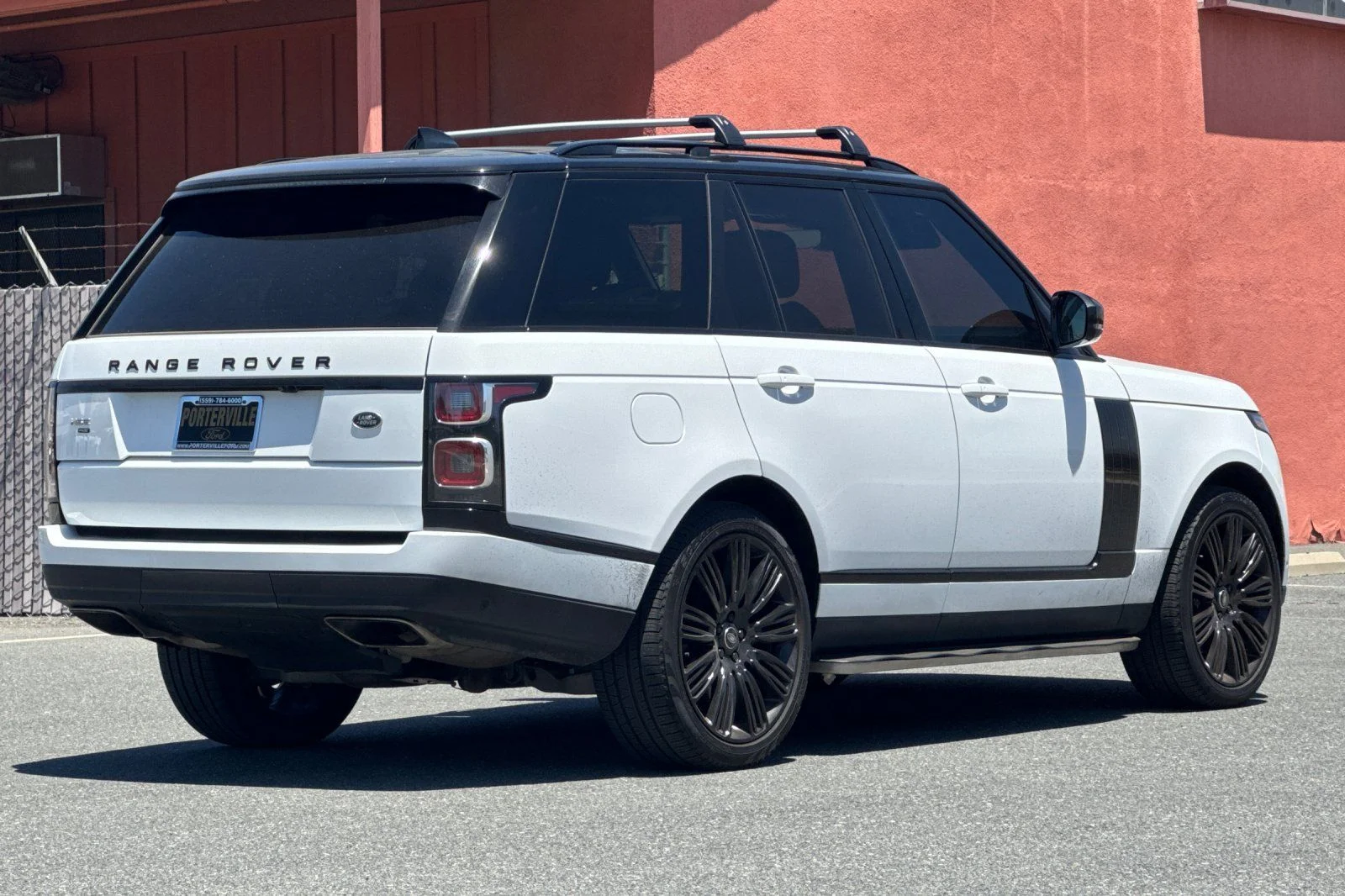 Used 2022 Fuji White Land Rover Westminster image 4