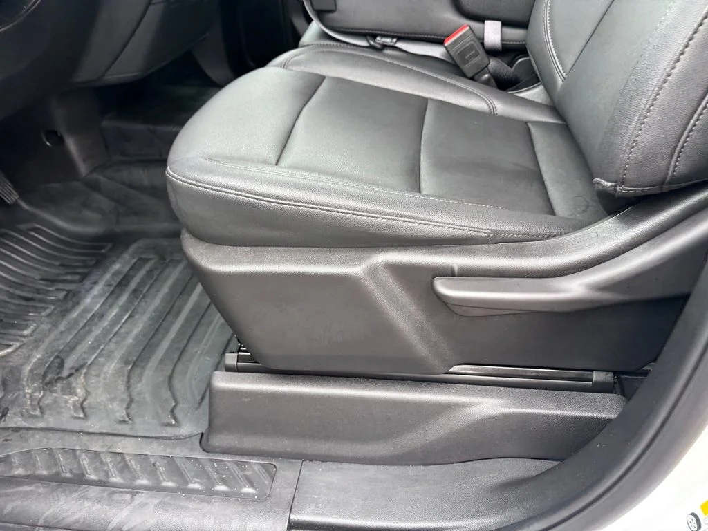 Used 2025 White Chevrolet WT image 25