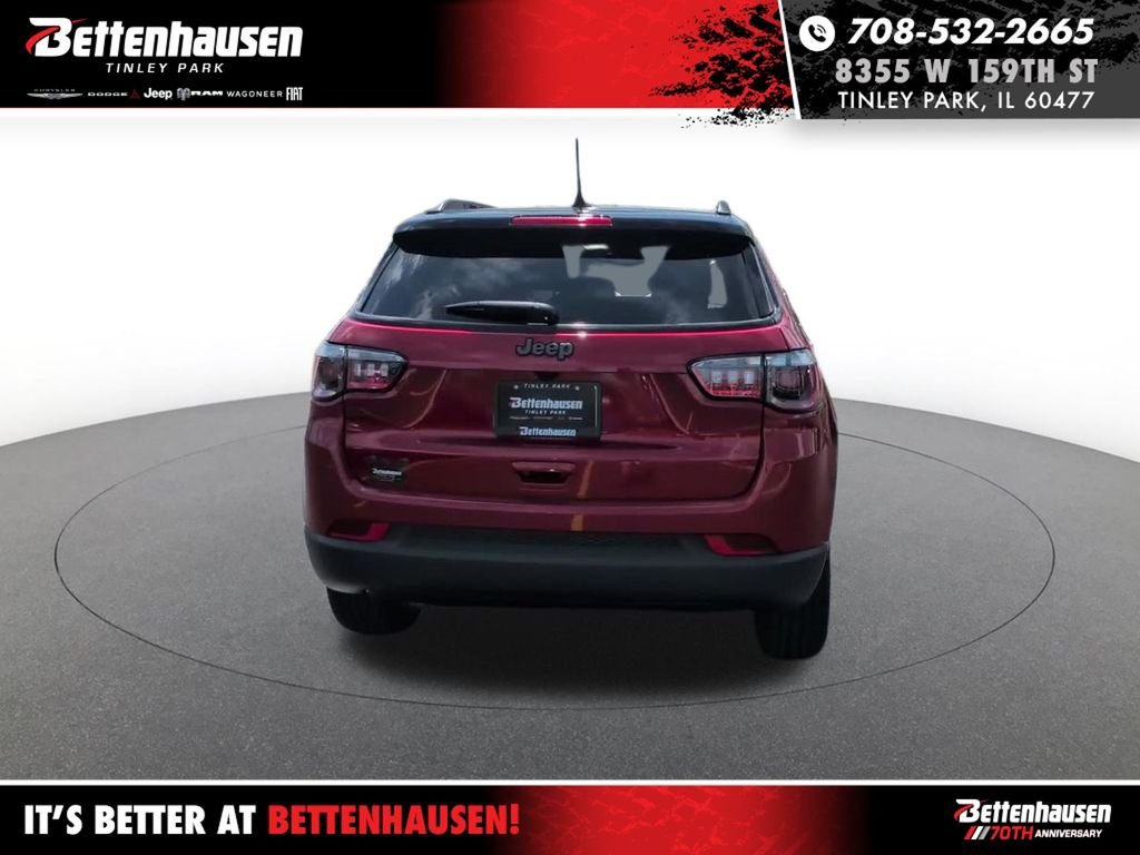 New 2026 Red Hot Pearlcoat Jeep Limited image 9