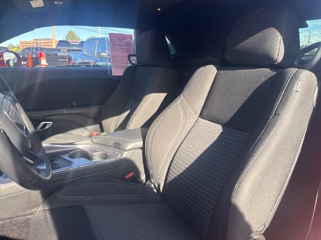 Used 2018 Red Dodge SXT image 13