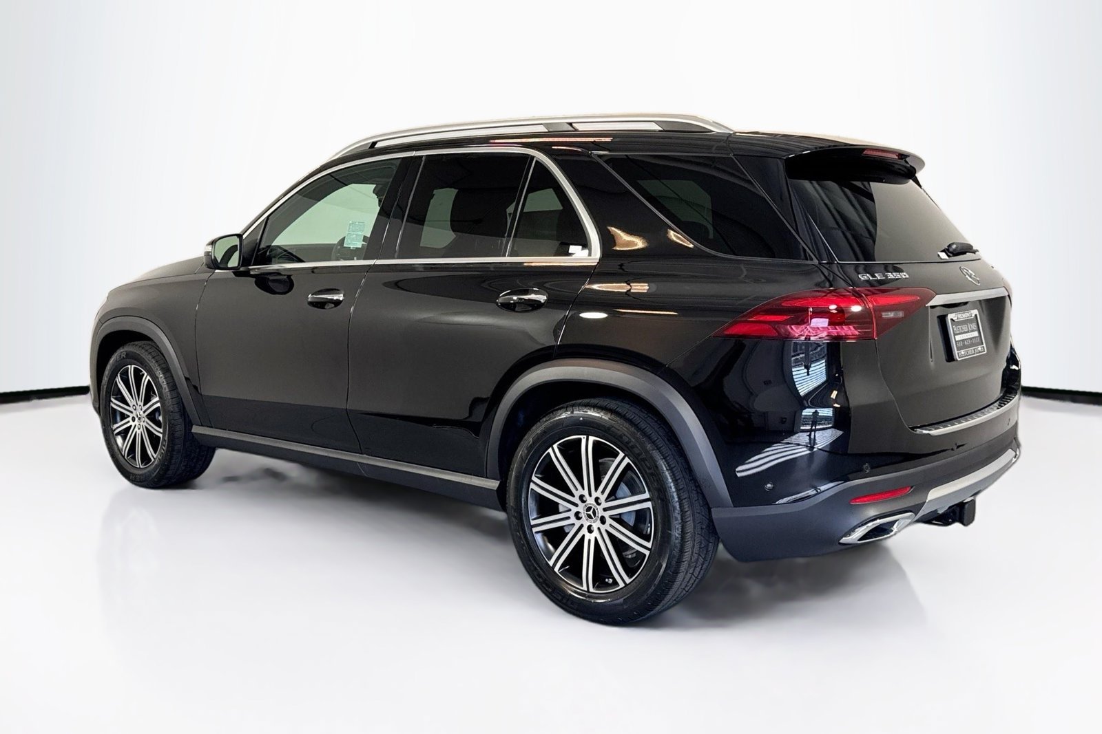 New 2026 Obsidian Black Metallic Mercedes-Benz GLE 350 image 7