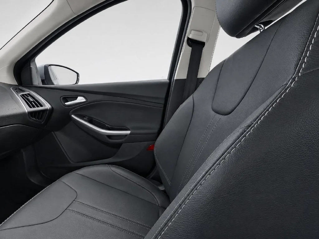 Used 2014 Silver Ford Titanium image 16