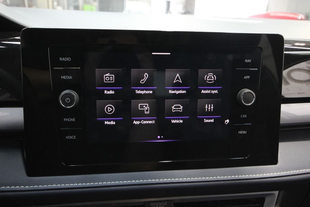 2025 Volkswagen Taos SEL - Photo 23