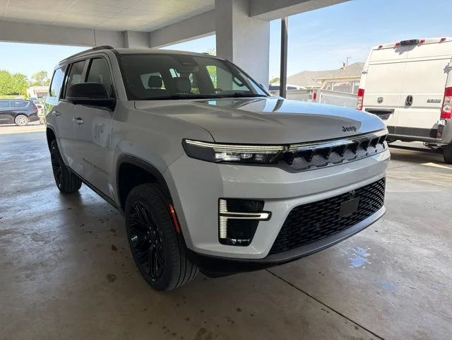 New 2026 Silver Zynith Jeep Limited Reserve image 10