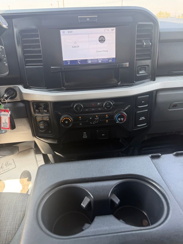Used 2025 Oxford White Ford XLT image 18