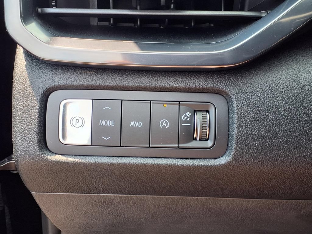 2025 GMC Acadia AT4 - Photo 10