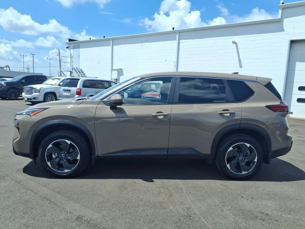 Used 2024 Beige/tan Nissan SV image 7