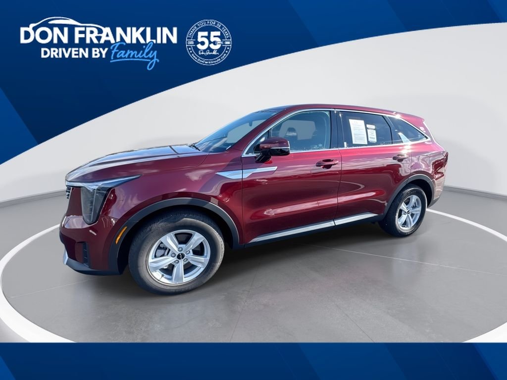 2025 Kia Sorento LX AT's photo