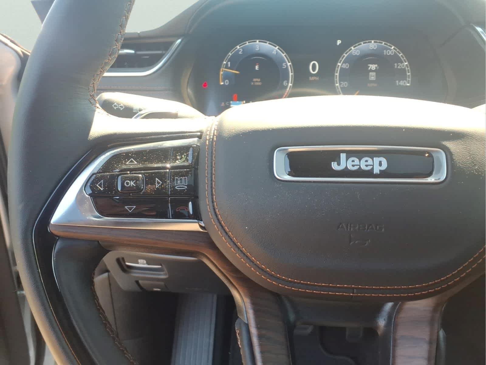 Used 2025 Silver Zynith Jeep Summit image 27