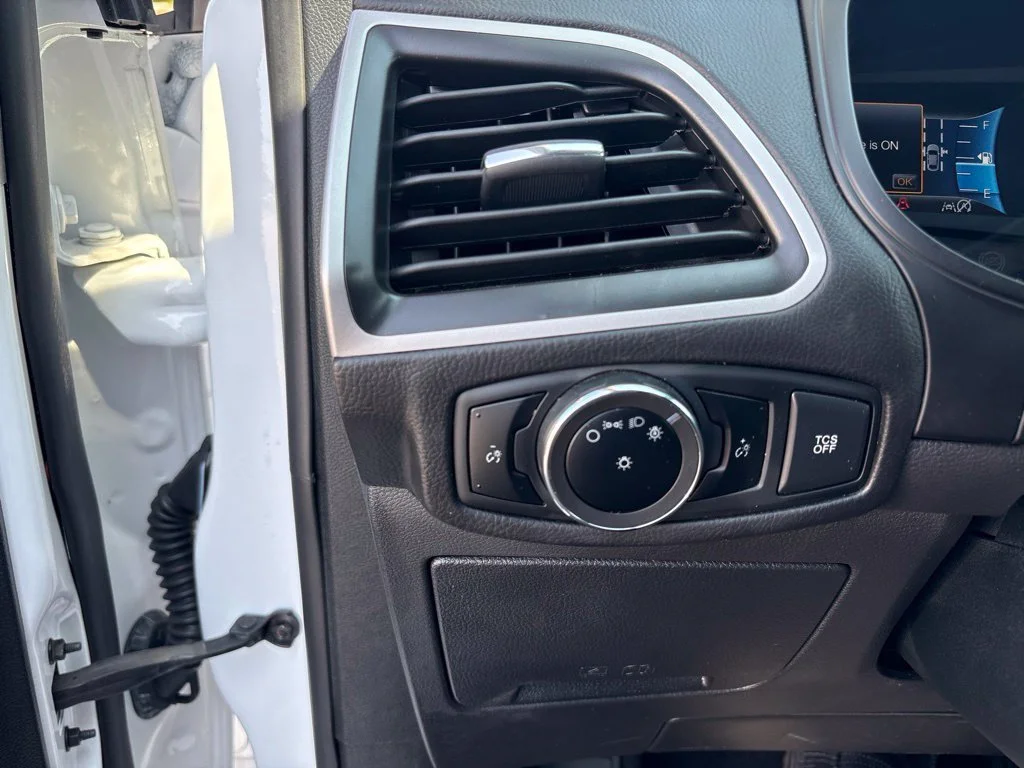 Used 2024 Oxford White Ford SEL image 16