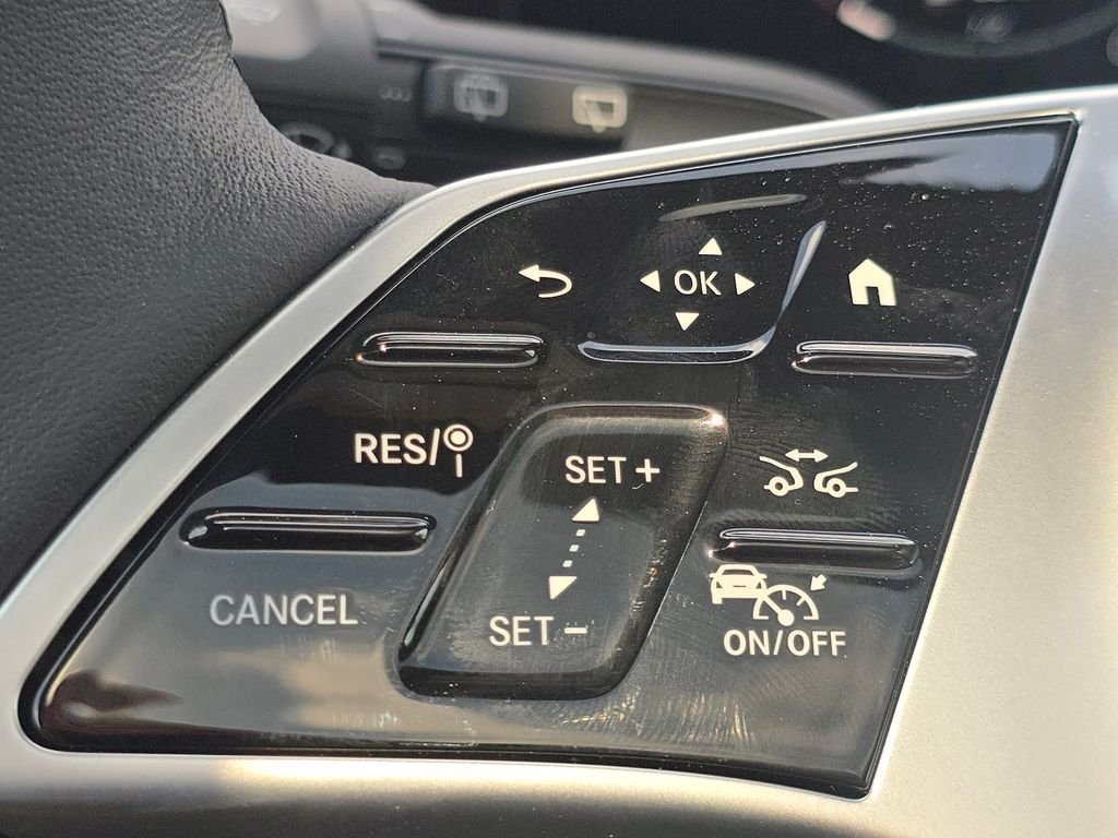 New 2026 Polar White Mercedes-Benz GLB 250 image 34