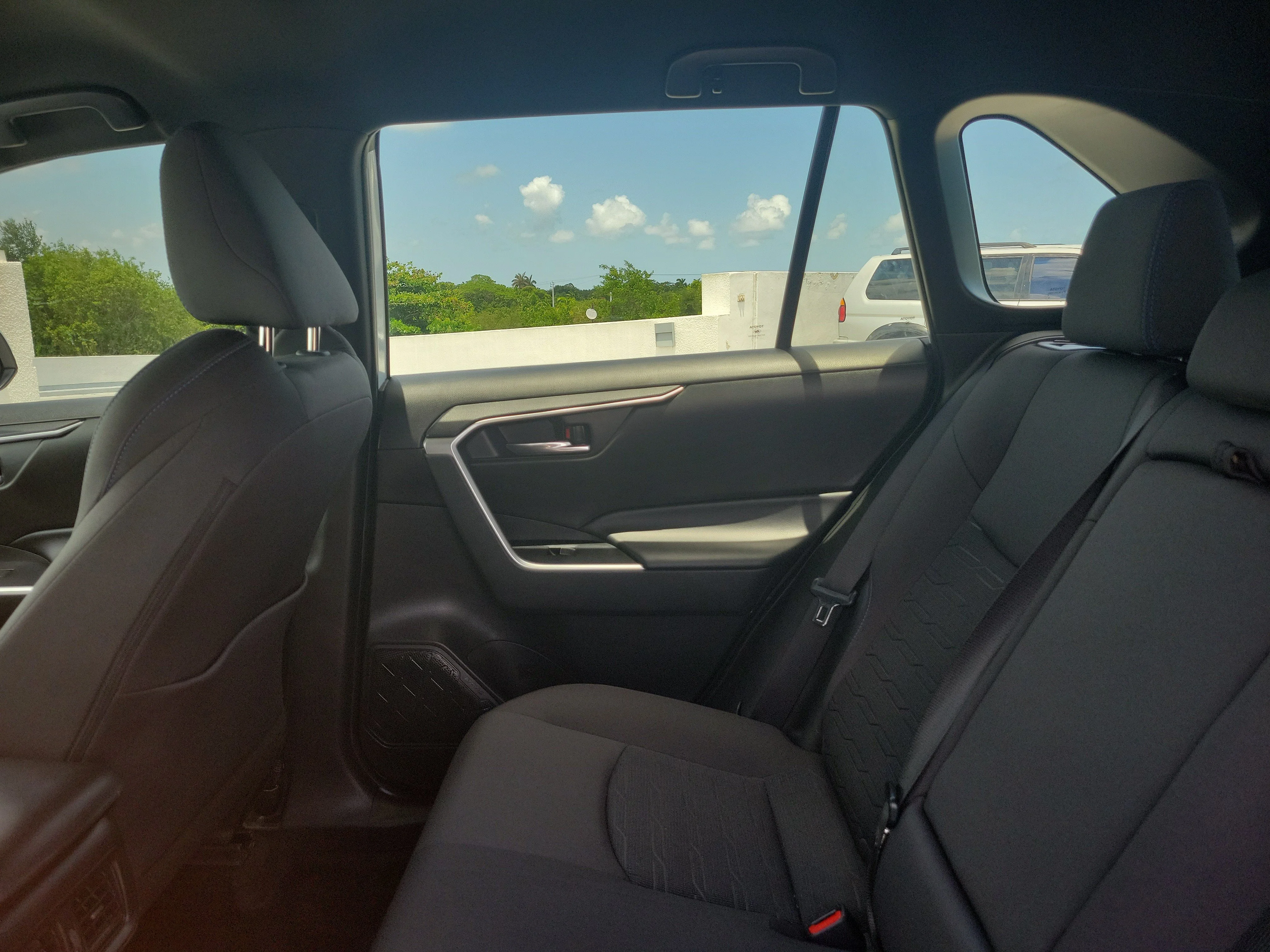 Used 2023 Pearl Toyota SE image 13