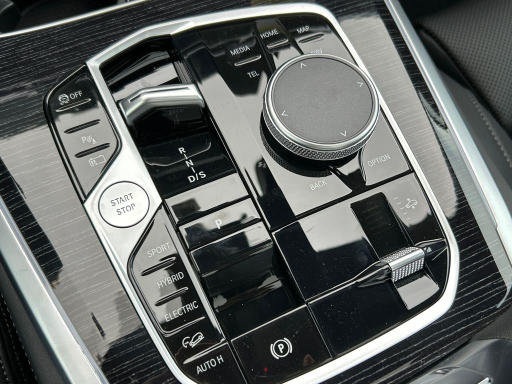 New 2026 Brooklyn Grey Metallic BMW xDrive50e image 28