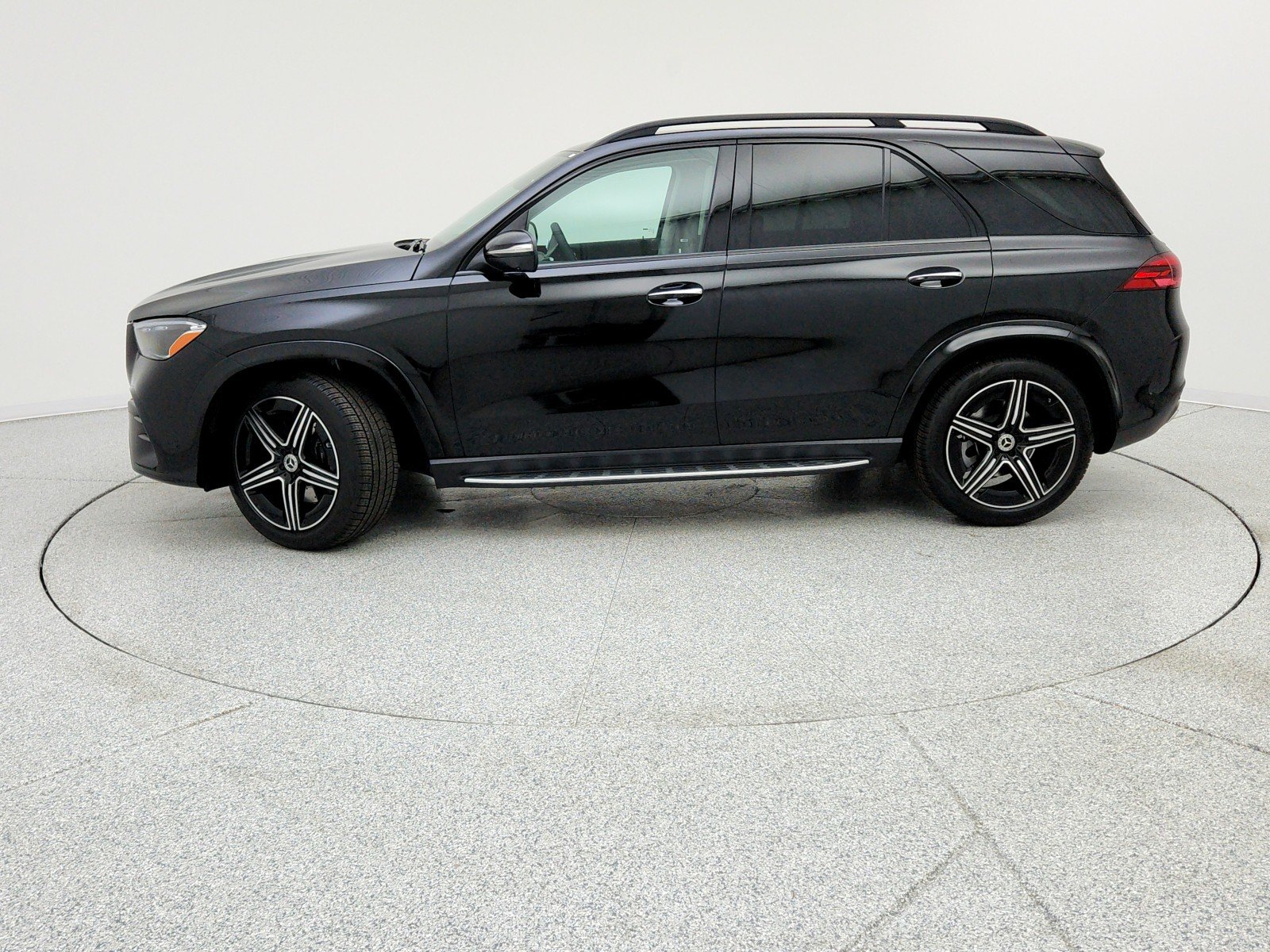 New 2026 Black Mercedes-Benz GLE 450 4MATIC® SUV image 8
